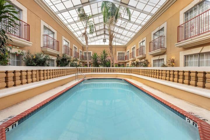 Pool 29 of 38