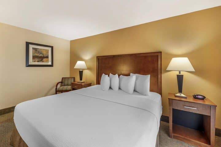 Room 18 of 38